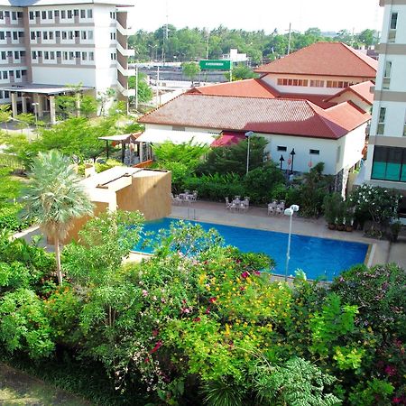 J. Park Hotel شون بوري المظهر الخارجي الصورة
