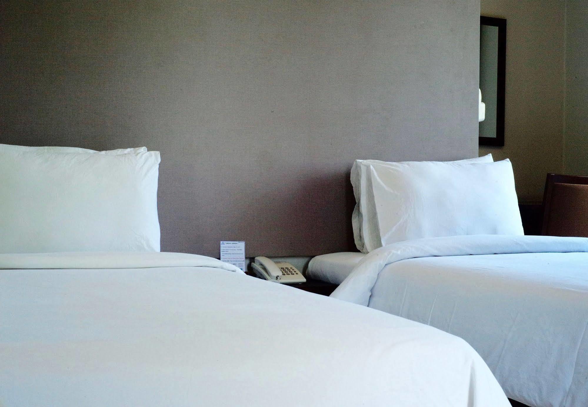 J. Park Hotel شون بوري المظهر الخارجي الصورة