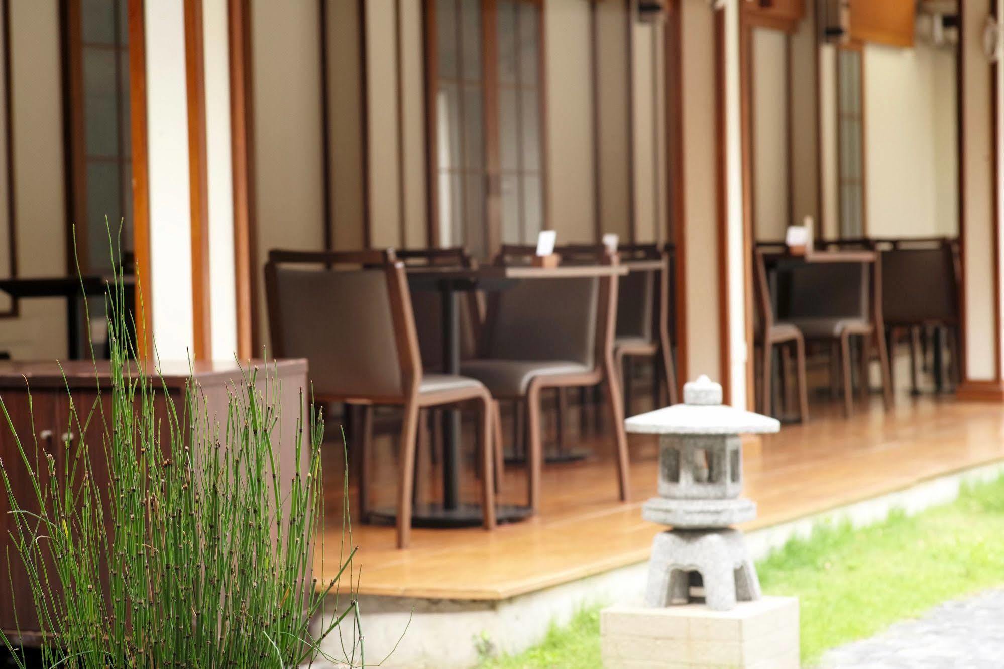 J. Park Hotel شون بوري المظهر الخارجي الصورة